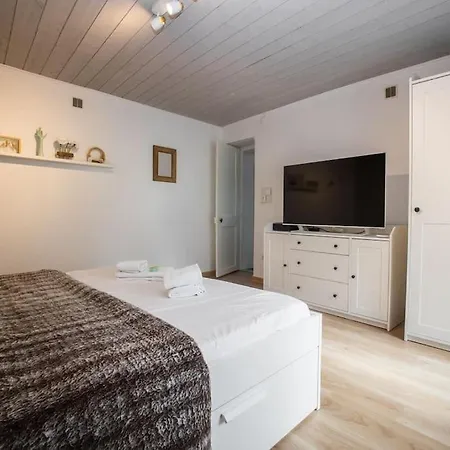 Centre De Grenoble 15min : Maison, 2 Ch, Jardin, Wifi 別荘